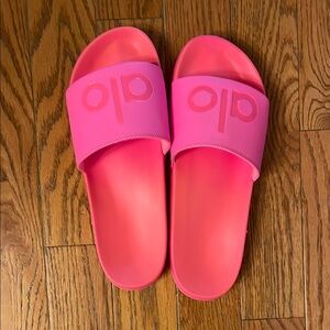 alo Hot Pink Slides